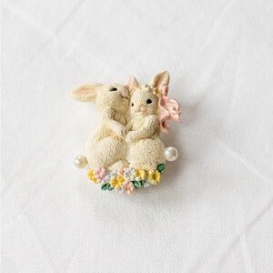 Vintage Avon Sweetheart Bunny & Floral Pearl Brooch